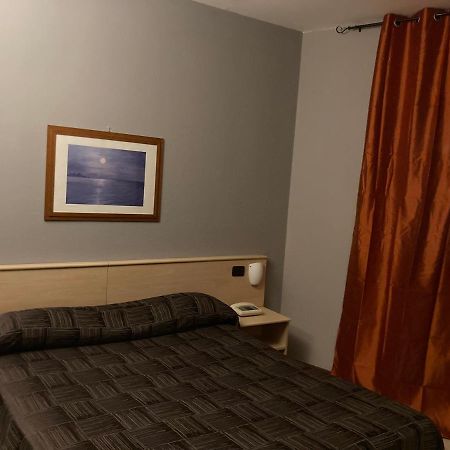 Hotel Ginepro 夸利亚诺 外观 照片