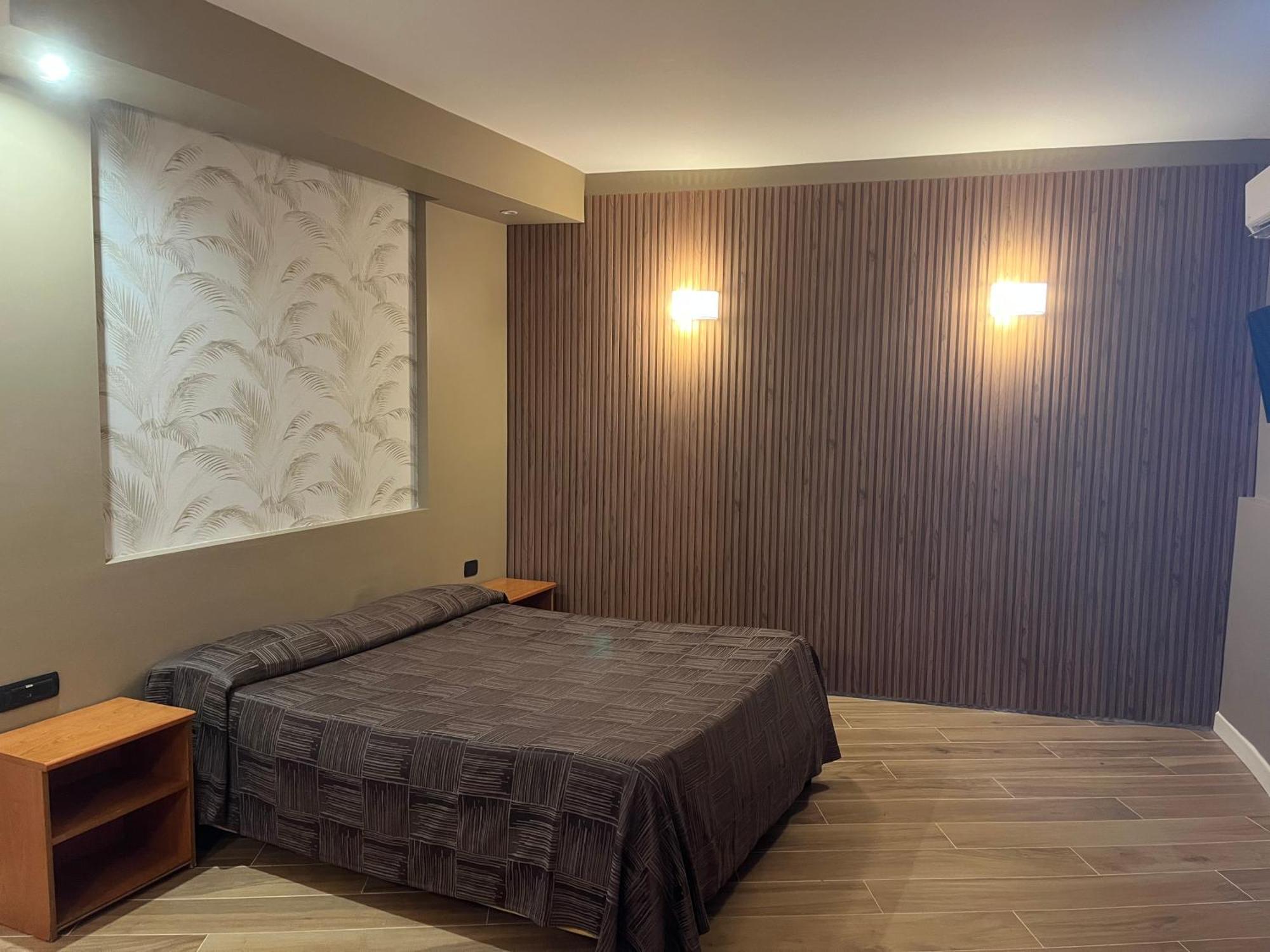 Hotel Ginepro 夸利亚诺 外观 照片