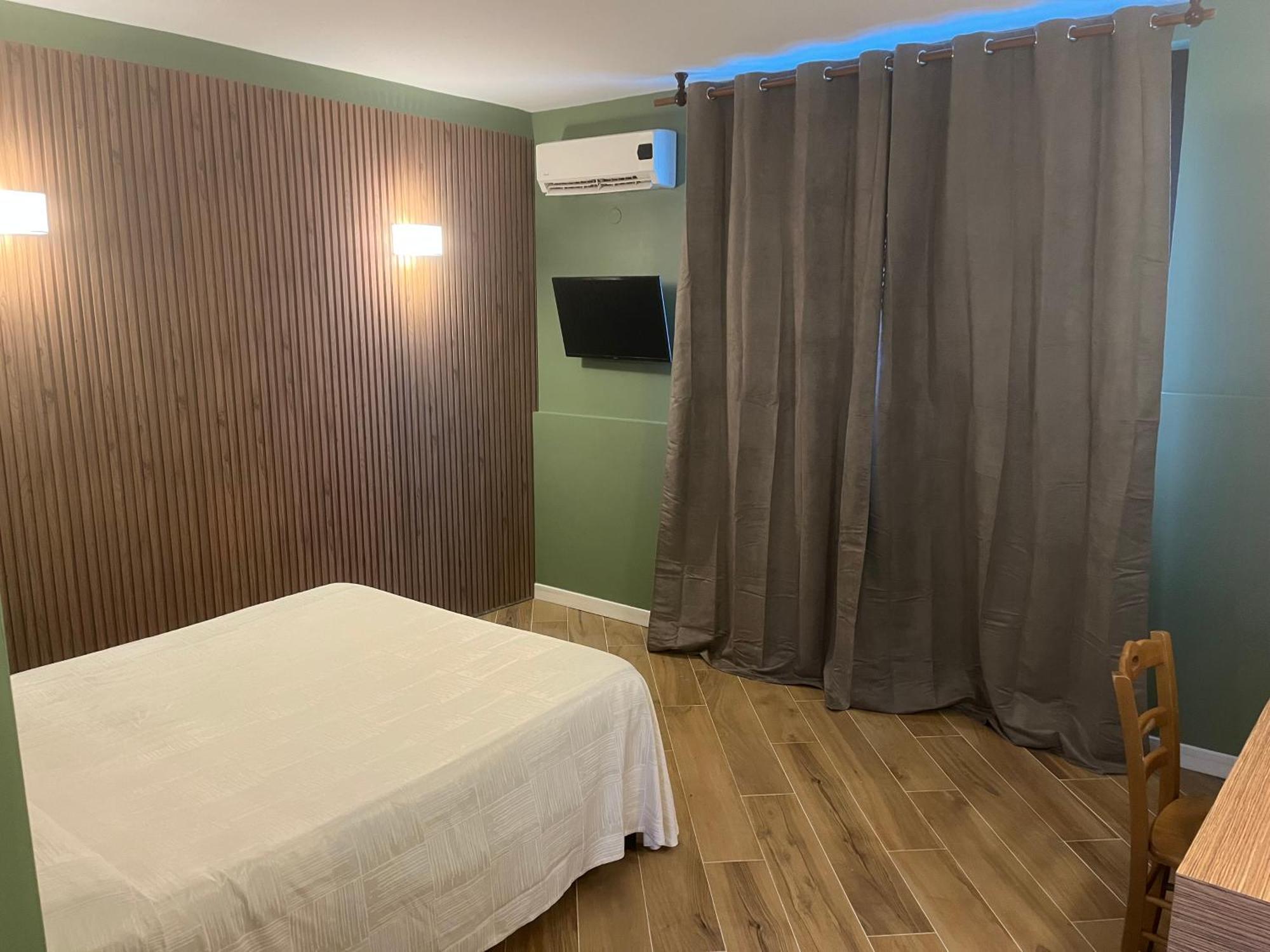 Hotel Ginepro 夸利亚诺 外观 照片